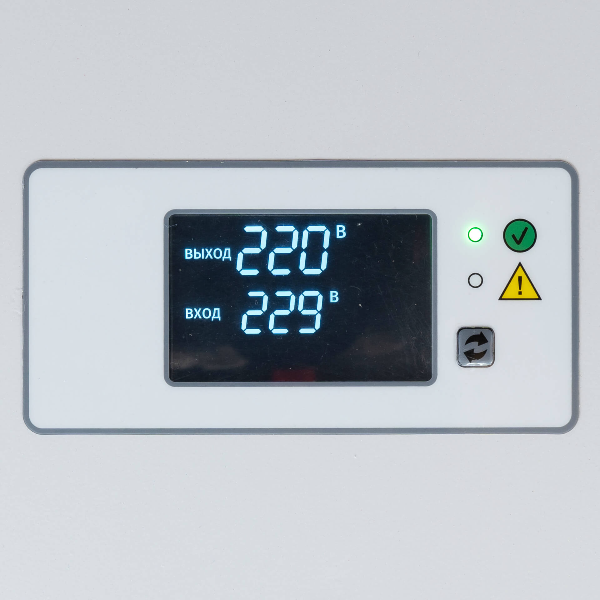 Стабилизатор напряжения Voltek IS-12000